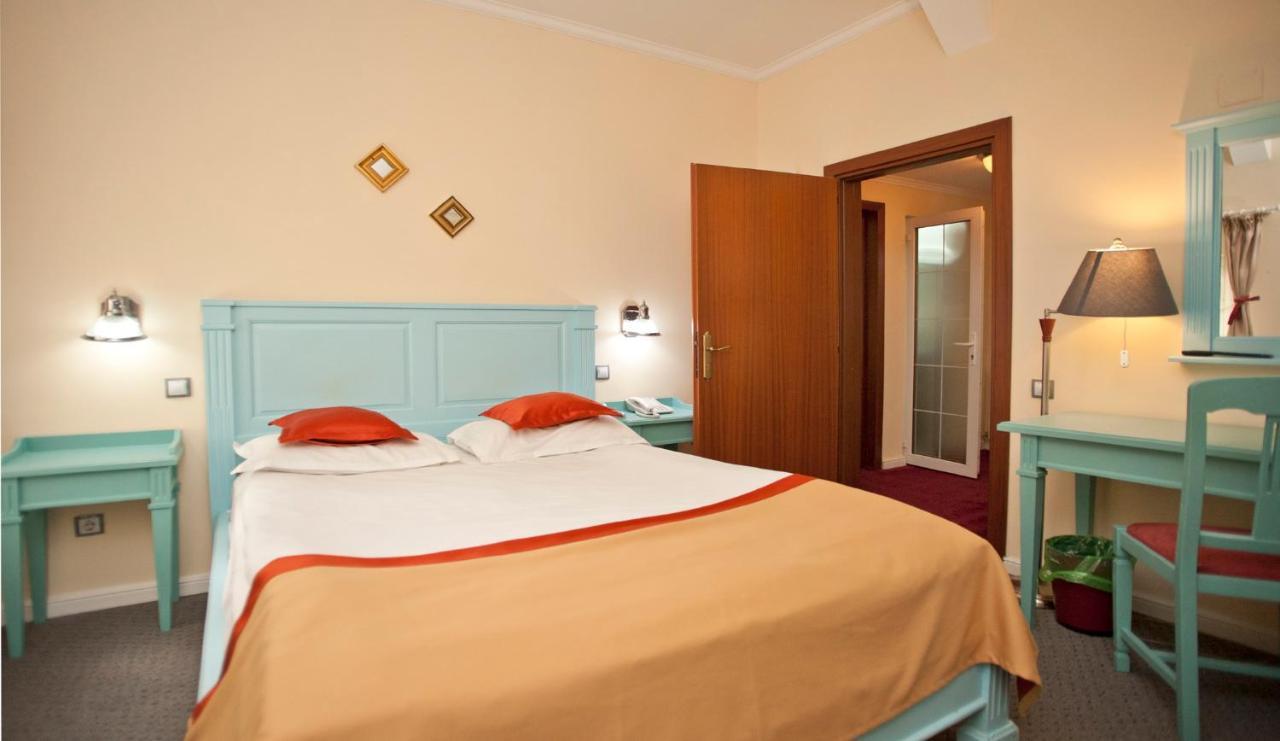 Hotel Bastion Sinaia Zewnętrze zdjęcie