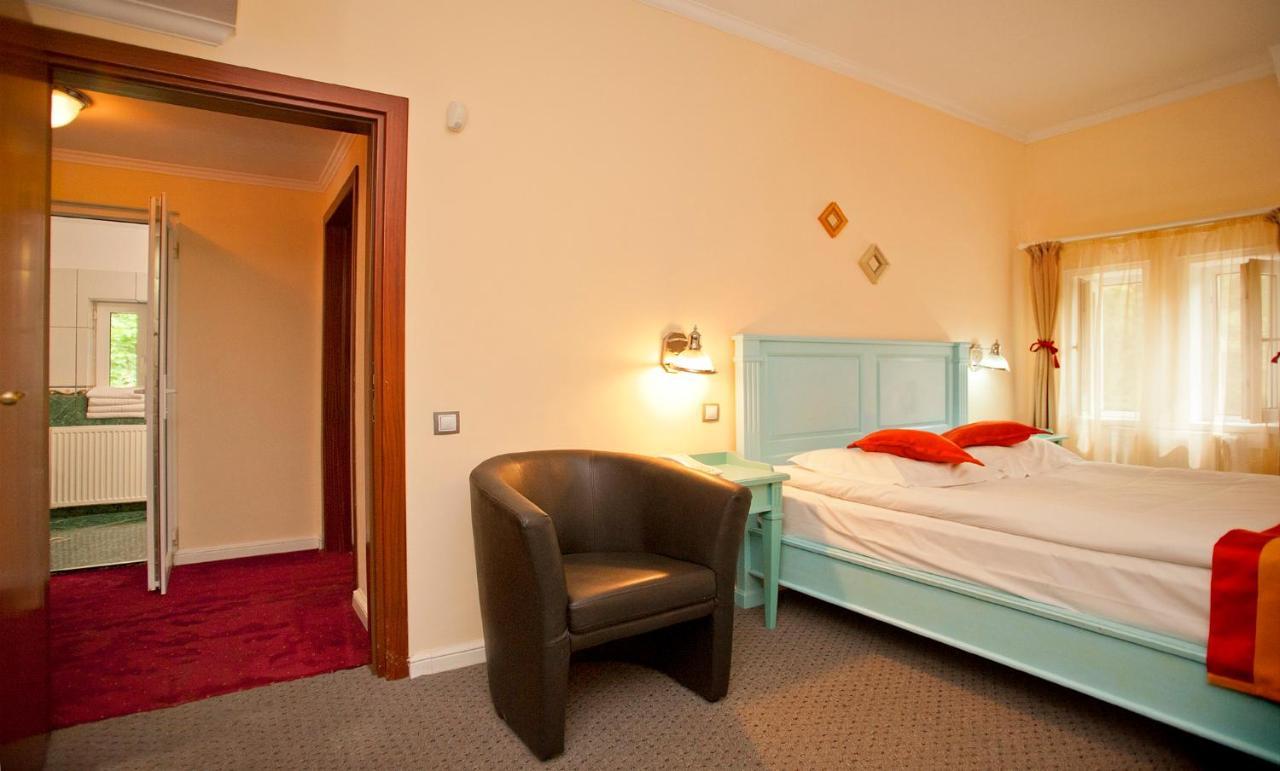 Hotel Bastion Sinaia Zewnętrze zdjęcie