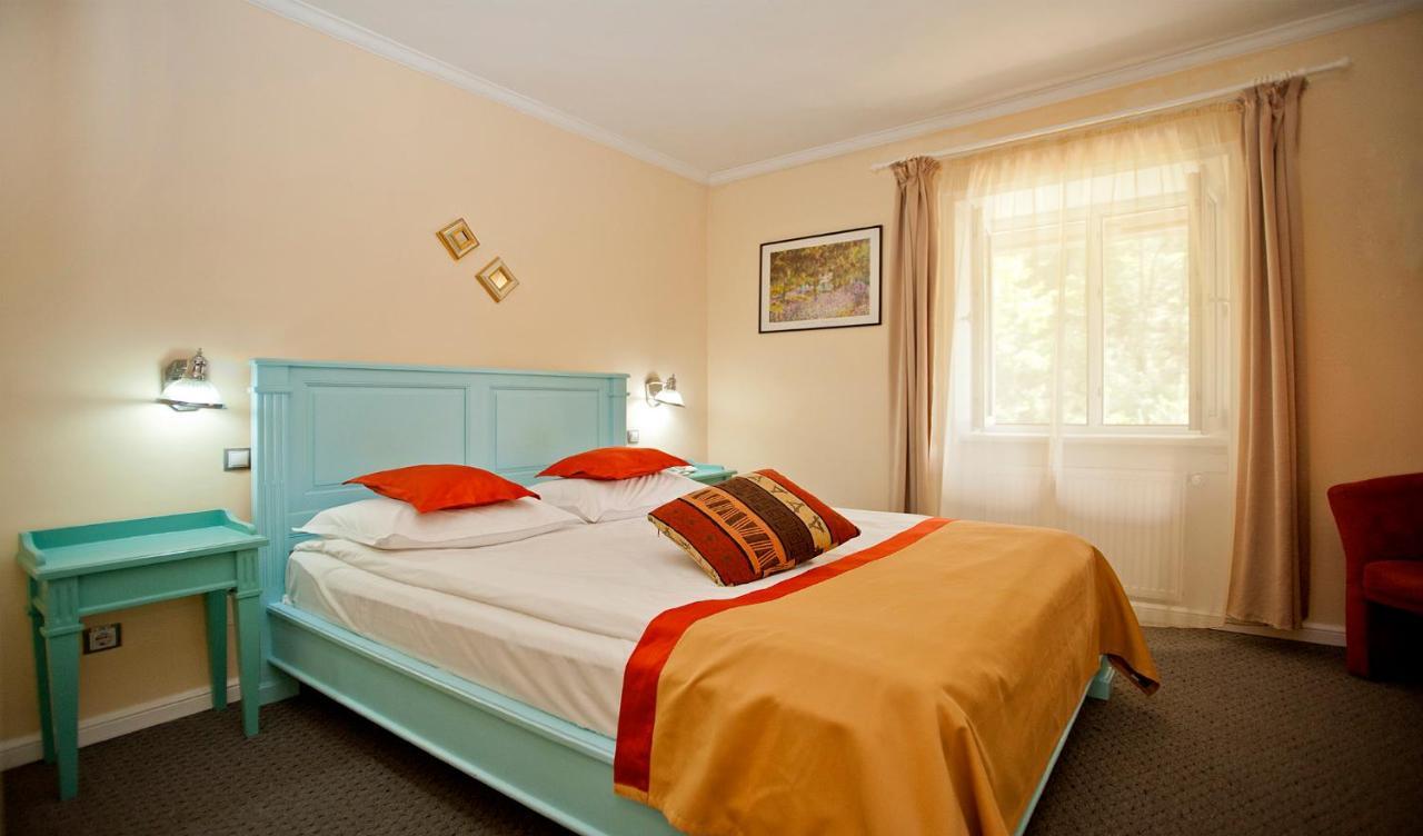 Hotel Bastion Sinaia Zewnętrze zdjęcie